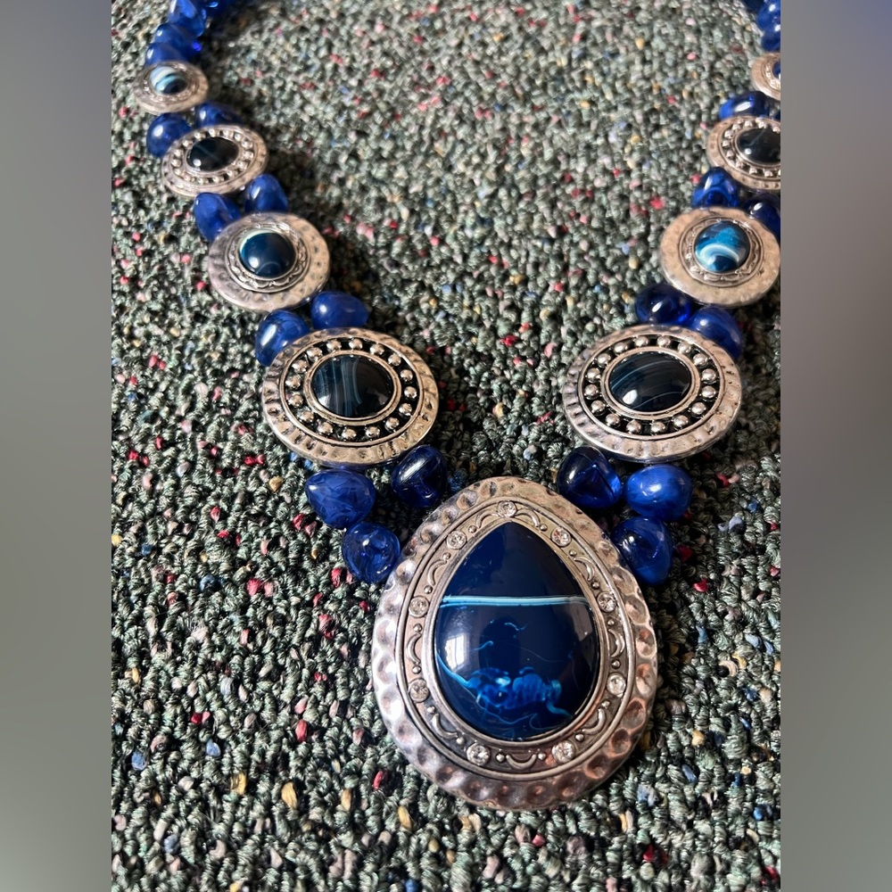 Lapis Cobalt Blue Stone Beaded Silver Medallion Statement Vintage Necklace Jewel